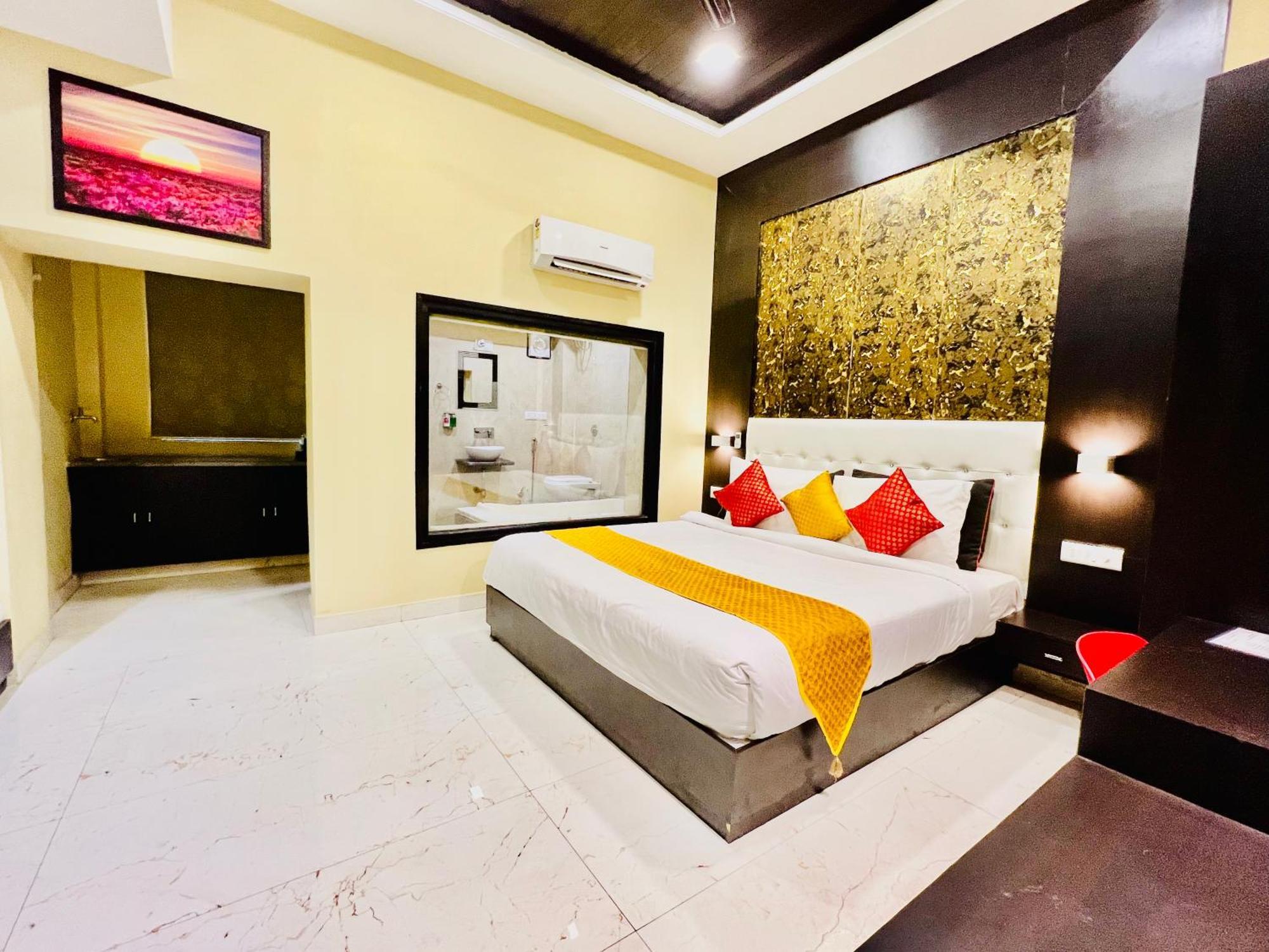 Hotel Grand Bhagwat, Udaipur Bagian luar foto