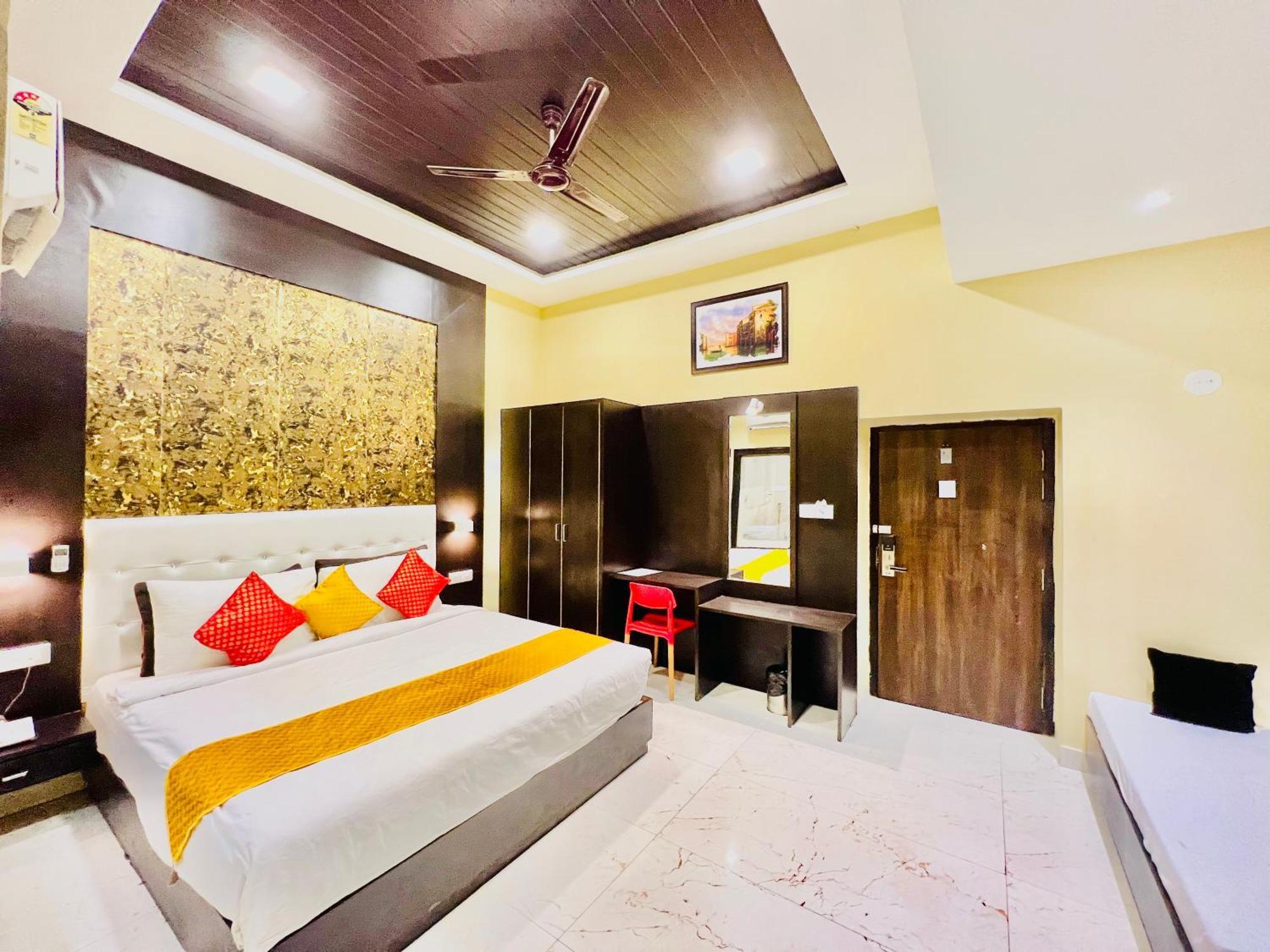 Hotel Grand Bhagwat, Udaipur Bagian luar foto