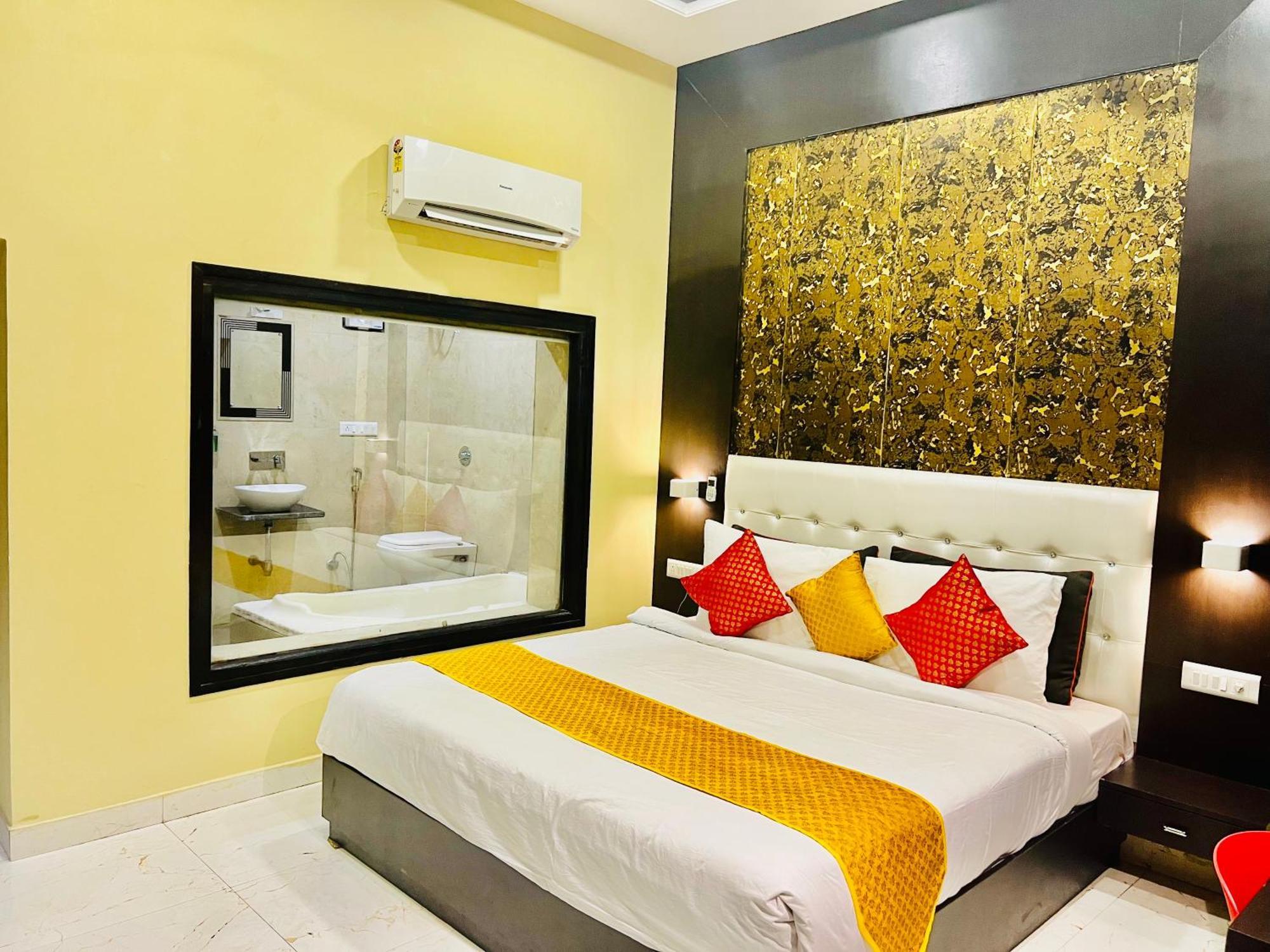 Hotel Grand Bhagwat, Udaipur Bagian luar foto