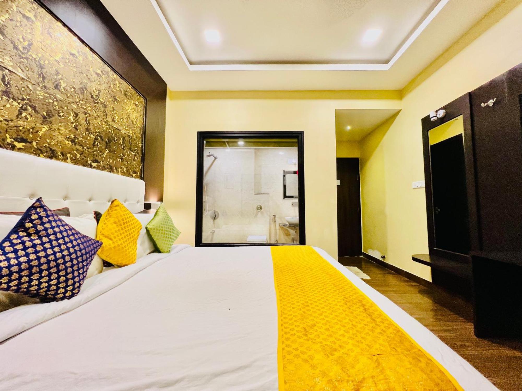 Hotel Grand Bhagwat, Udaipur Bagian luar foto
