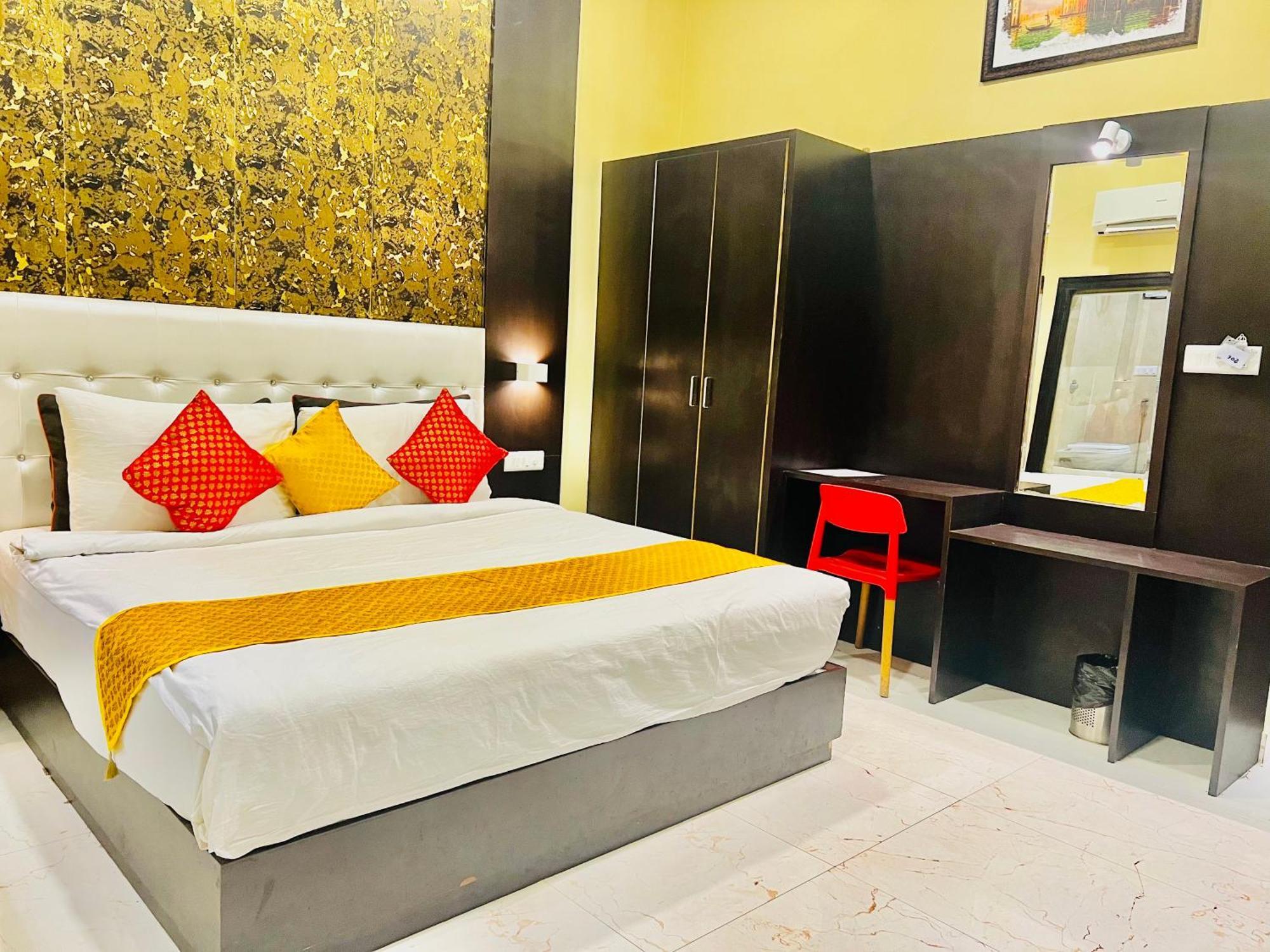 Hotel Grand Bhagwat, Udaipur Bagian luar foto