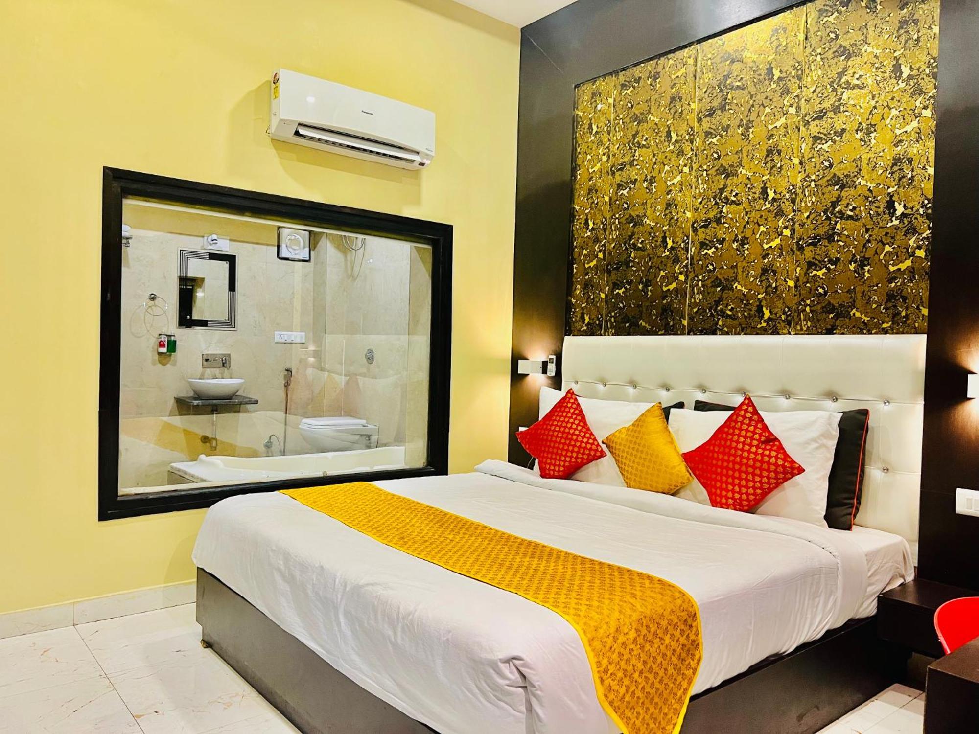 Hotel Grand Bhagwat, Udaipur Bagian luar foto