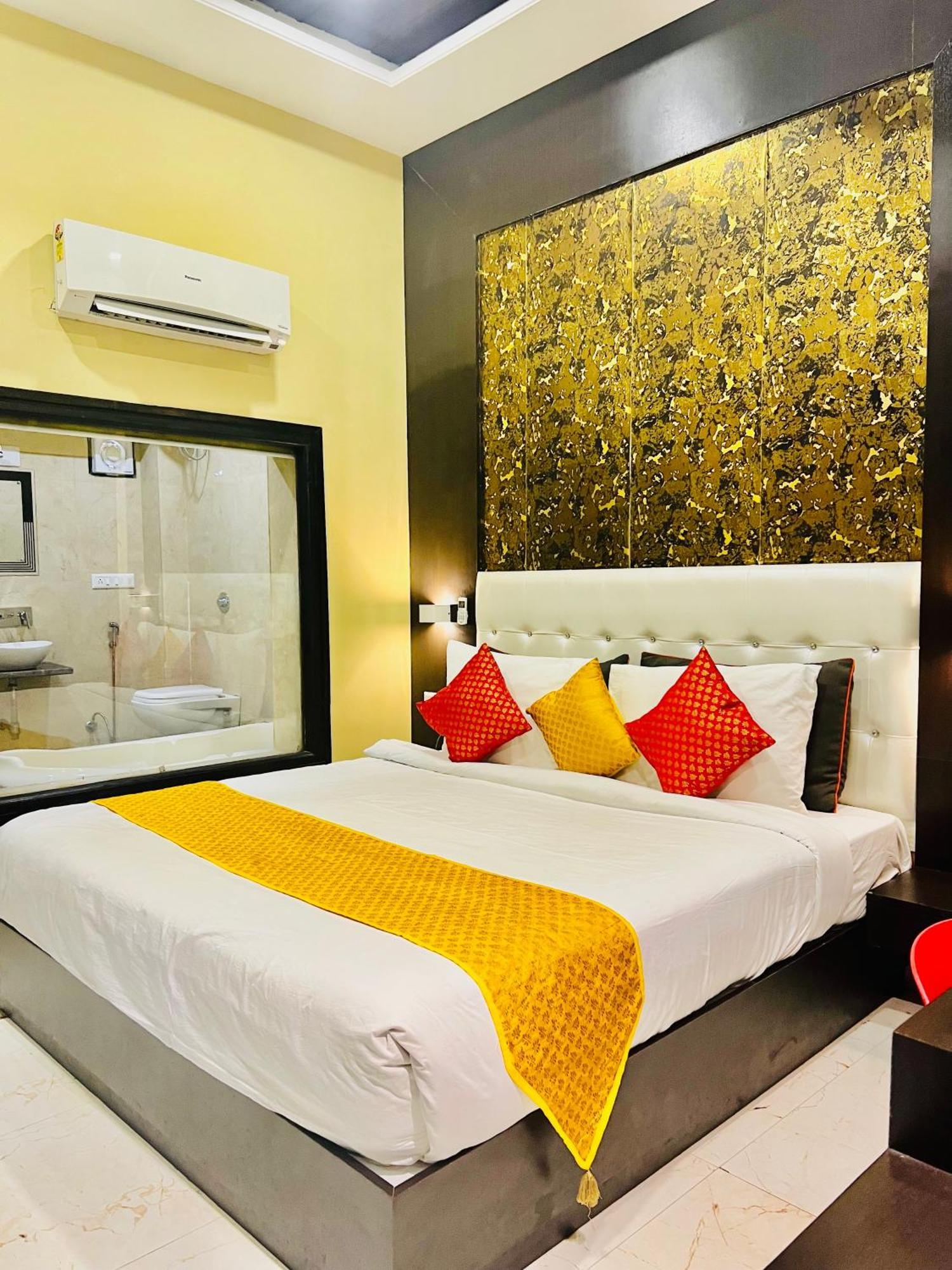 Hotel Grand Bhagwat, Udaipur Bagian luar foto