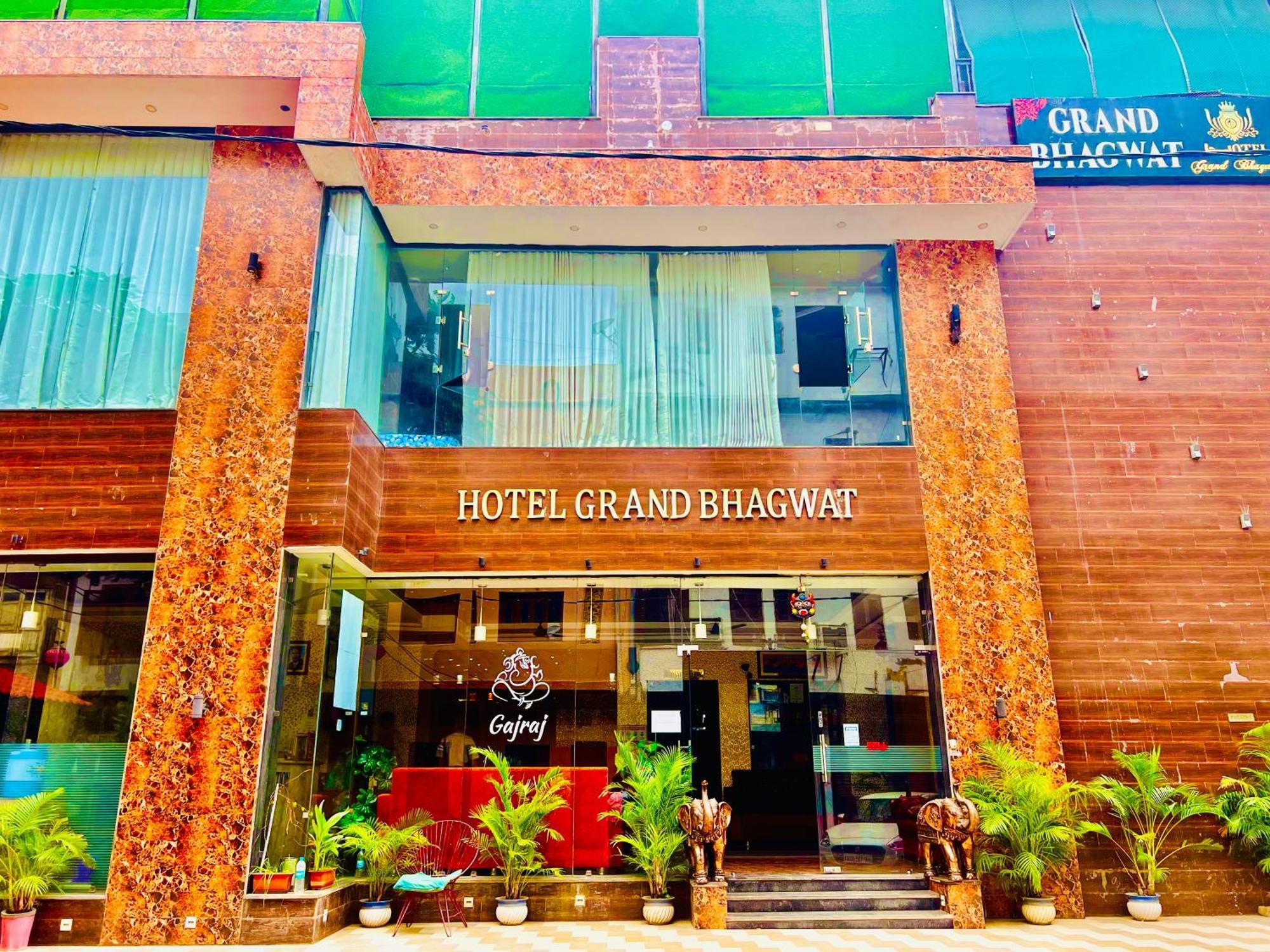 Hotel Grand Bhagwat, Udaipur Bagian luar foto